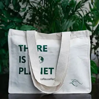 There is no planet b-Tote